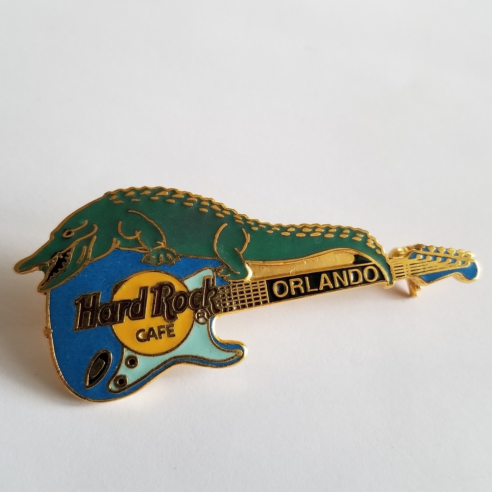 Hard Rock Cafe pin Orlando Green alligator on blue guitar